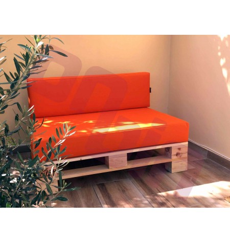 PARETTO BERU Raklap kanapé, narancssárga párnával